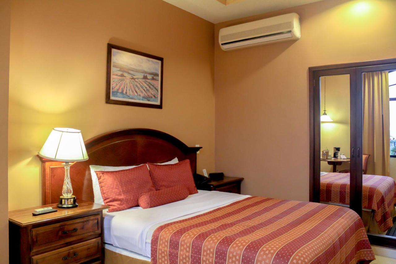 Hotel Monteolivos Σαν Πέδρο Σούλα Εξωτερικό φωτογραφία